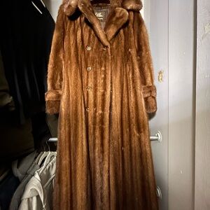 Elegant Brown Fur Cape